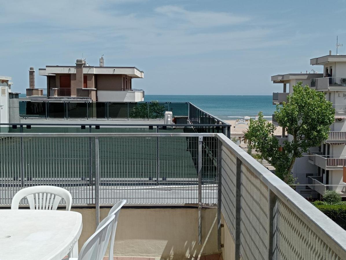 Appartamenti Carlotta Rimini Exterior photo