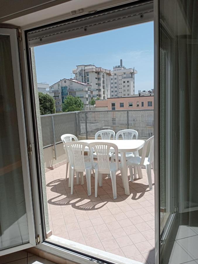Appartamenti Carlotta Rimini Exterior photo